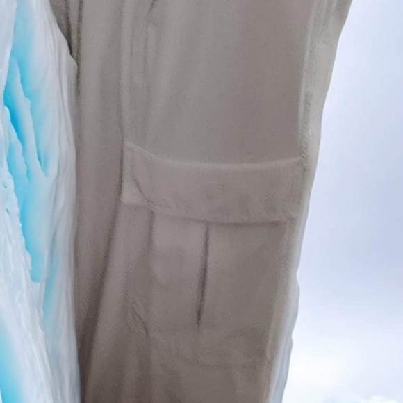 Athleta cargo pants - Picture 5 of 7